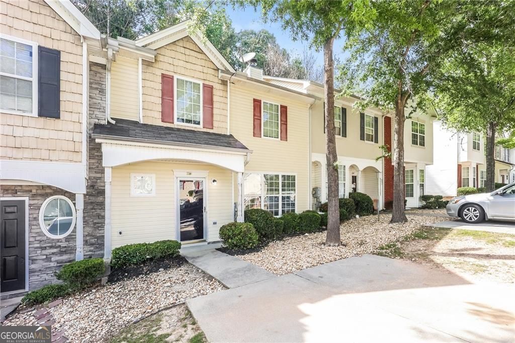 6073 Camden Forrest Drive Riverdale GA 30296