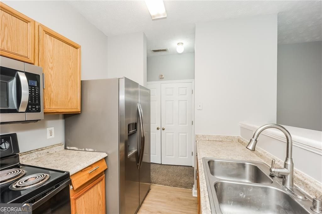 6073 Camden Forrest Drive Riverdale GA 30296