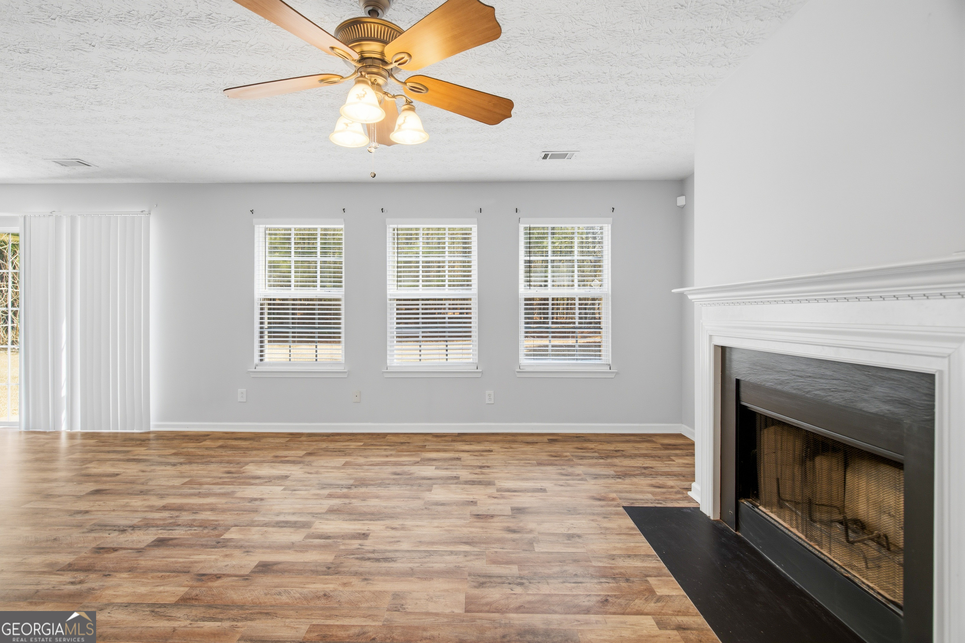 385 Registry Bluff Stone Mountain GA 30087