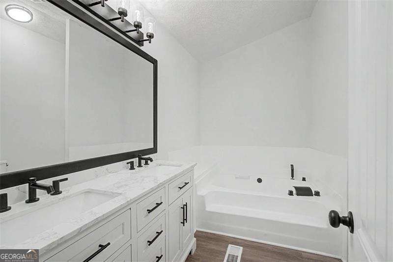 609 Woodknoll Court Jonesboro GA 30238