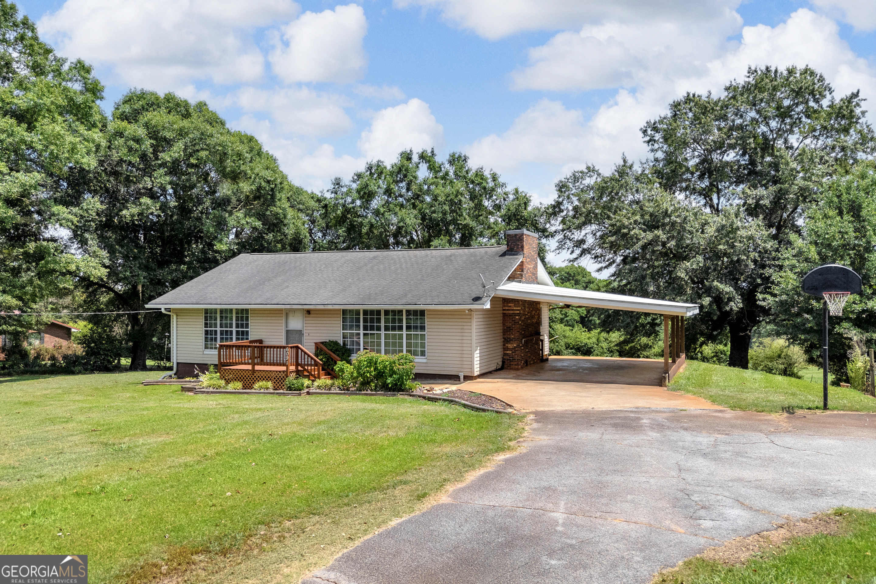 6091 Stone Bridge Road Carnesville GA 30521
