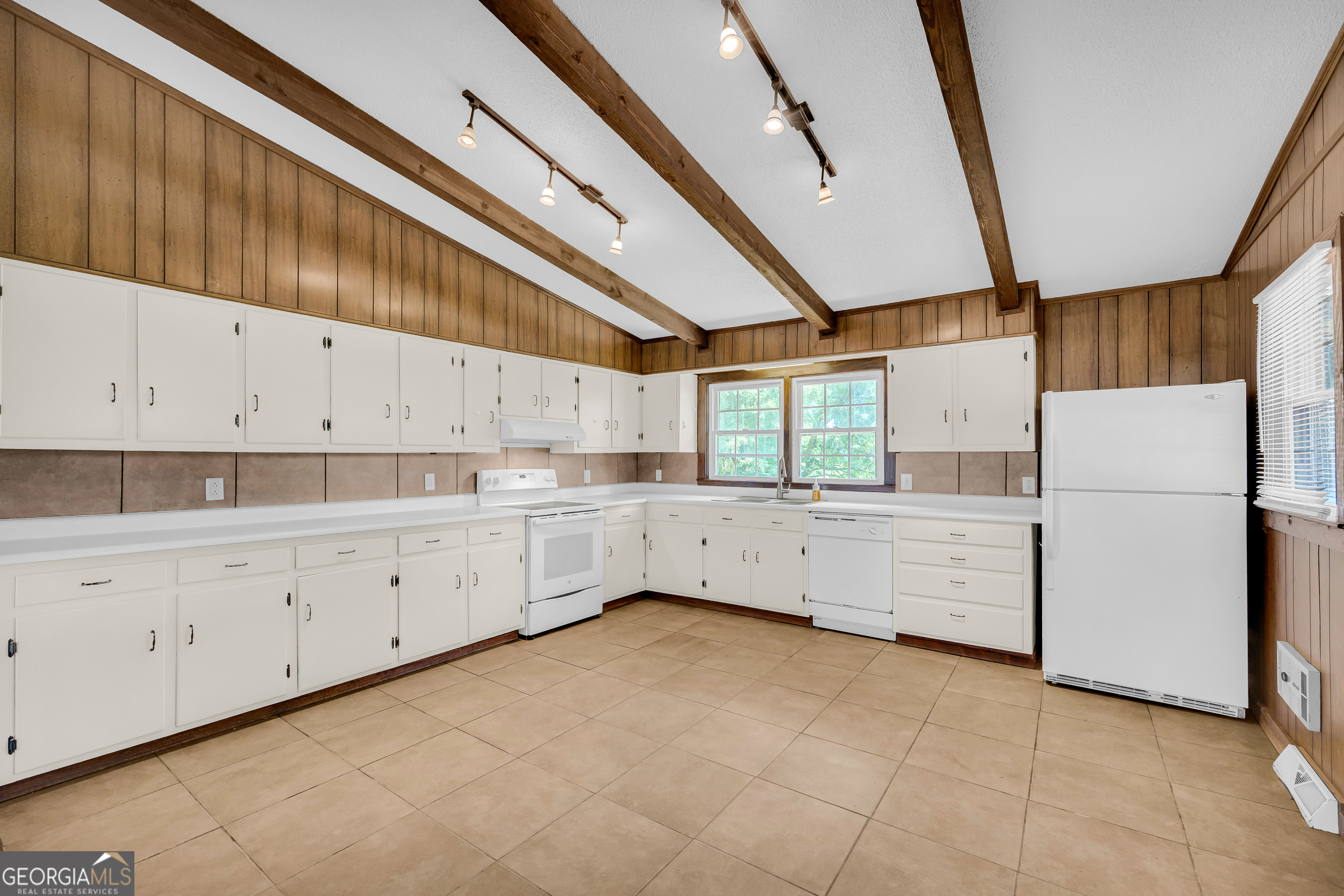 6091 Stone Bridge Road Carnesville GA 30521