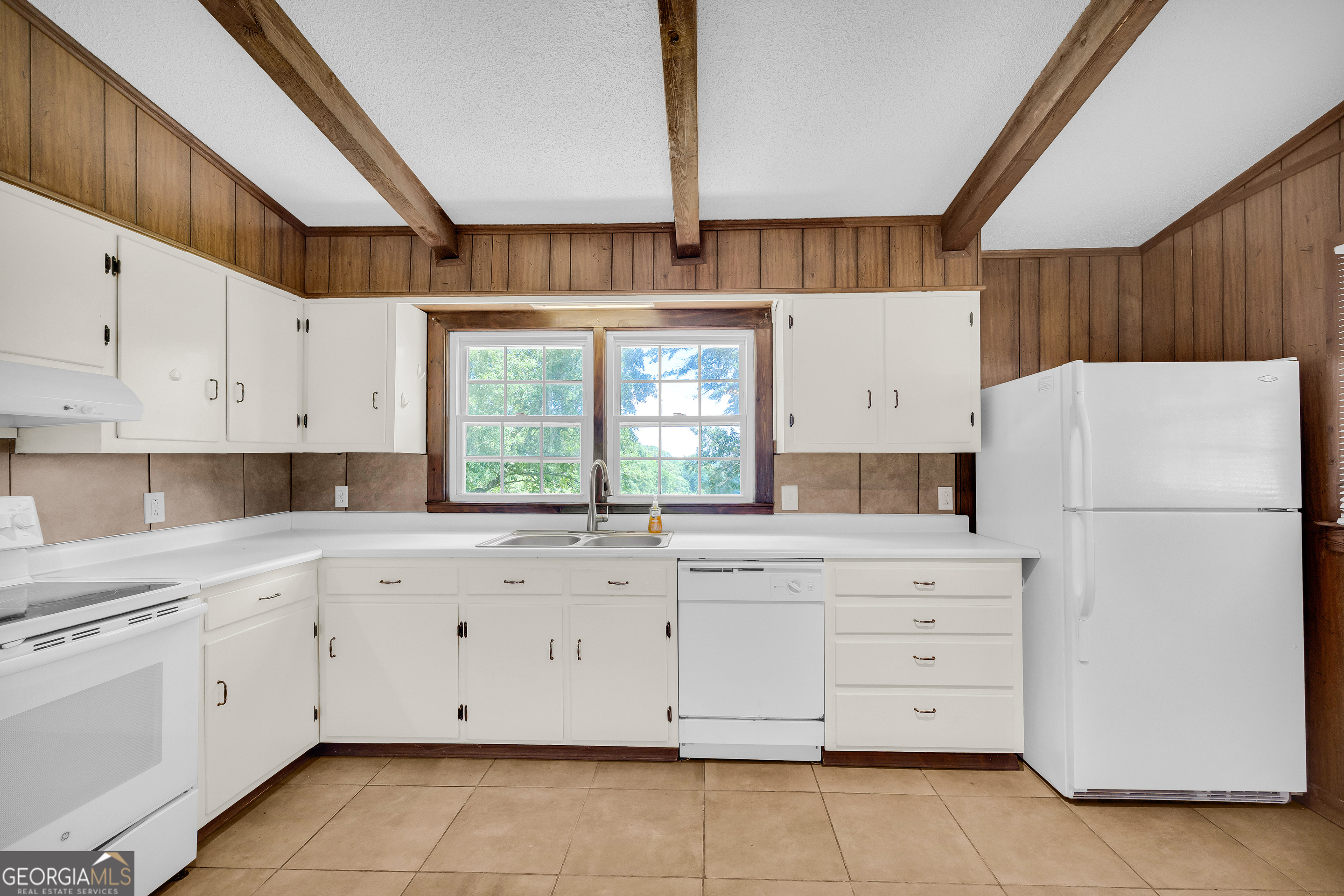 6091 Stone Bridge Road Carnesville GA 30521