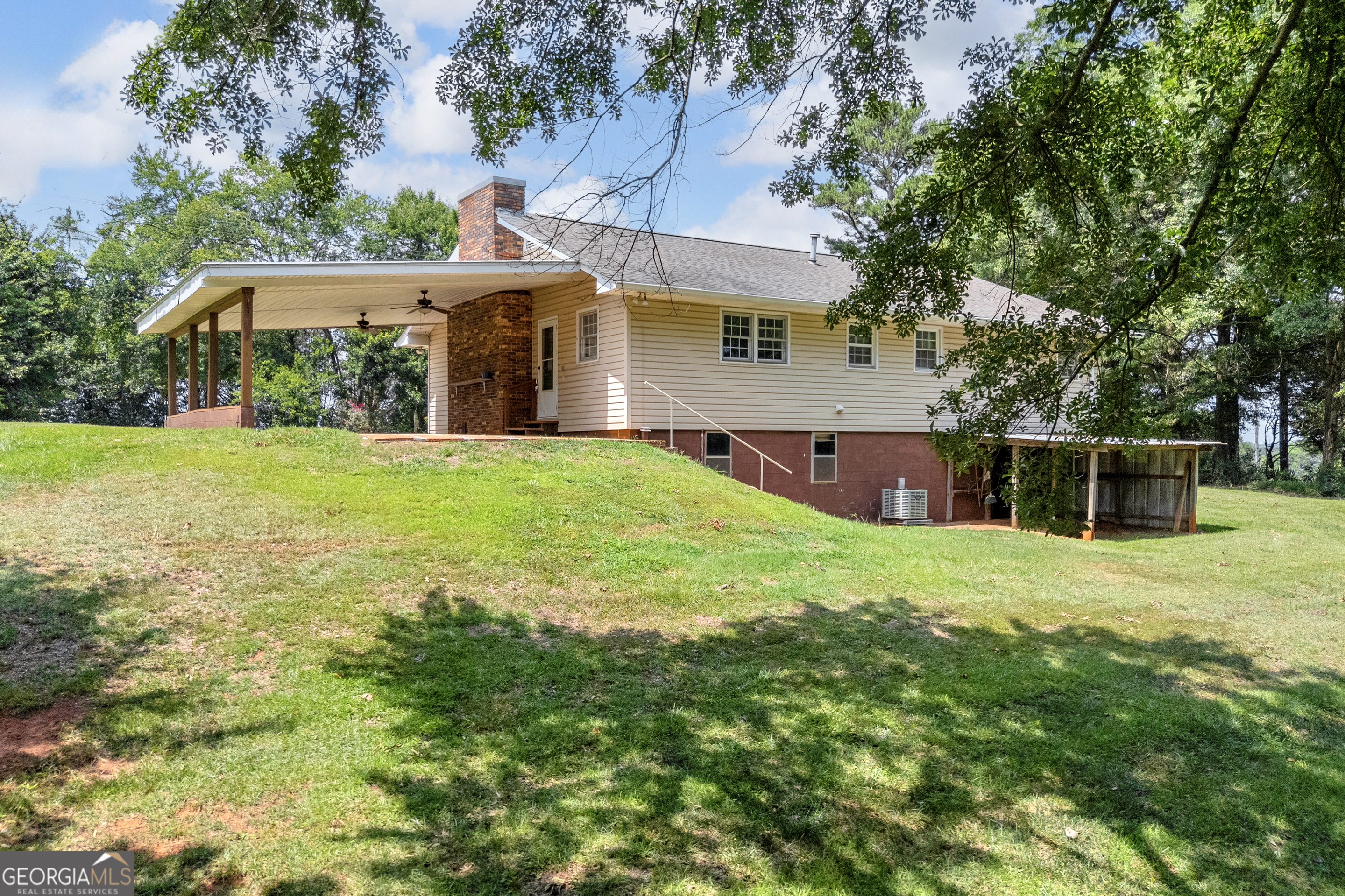 6091 Stone Bridge Road Carnesville GA 30521
