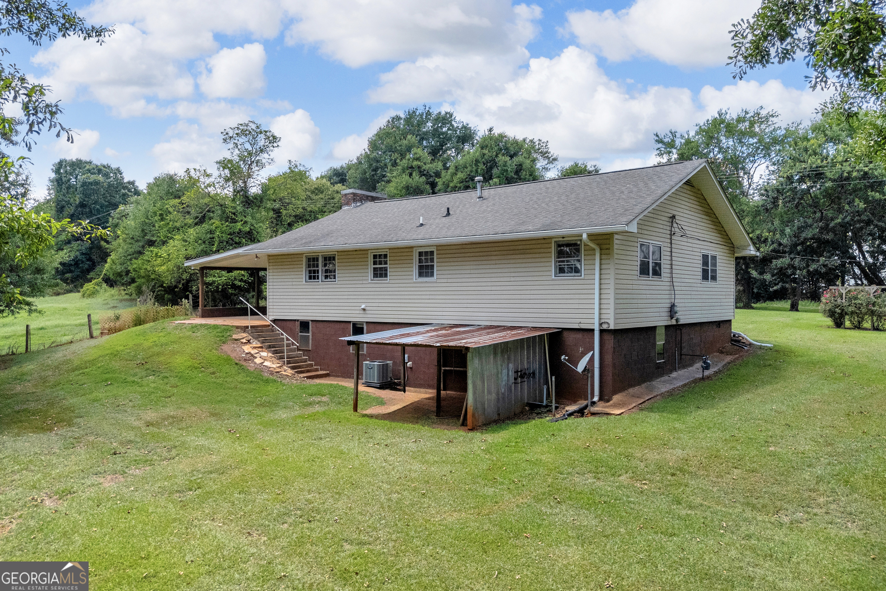 6091 Stone Bridge Road Carnesville GA 30521