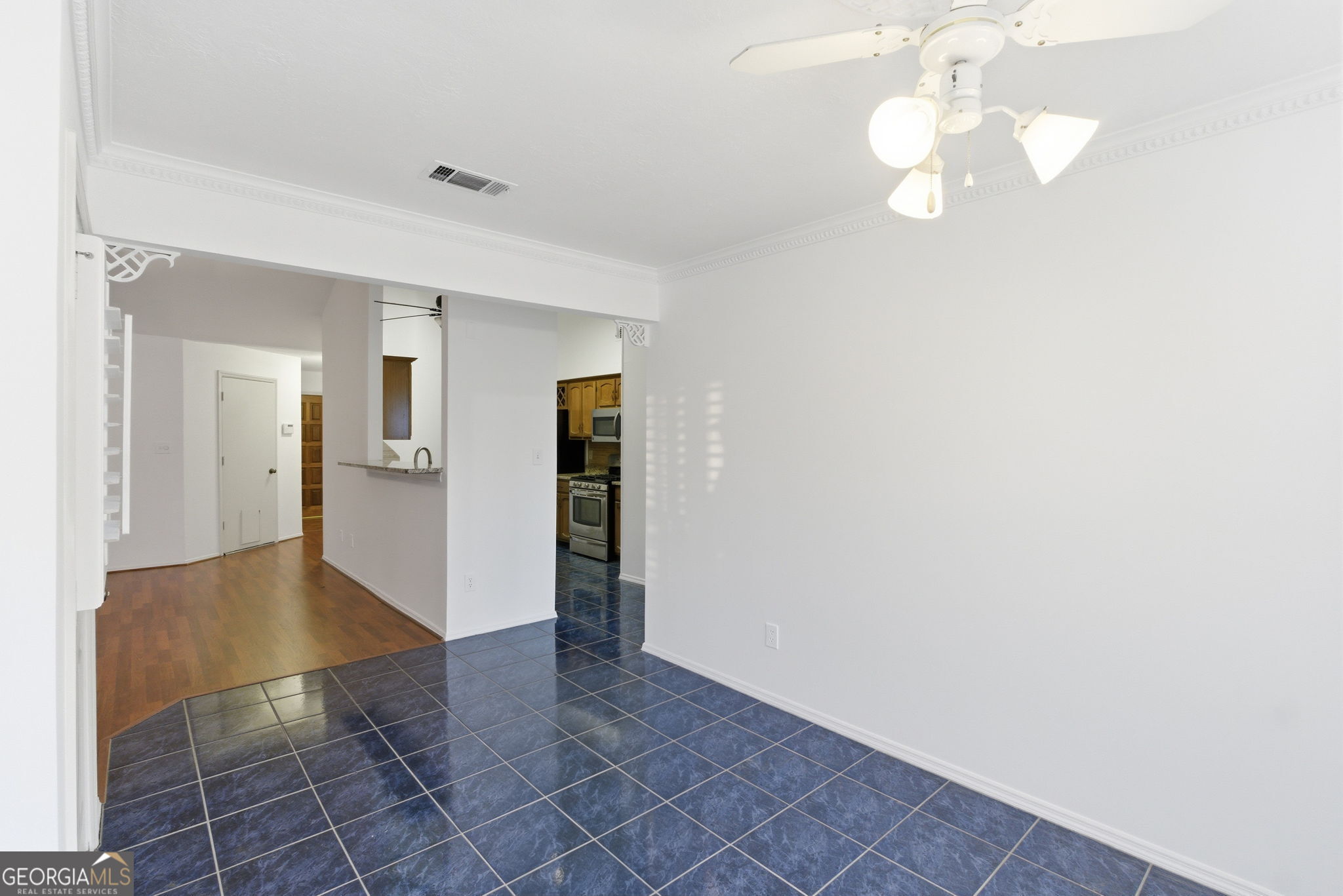 523 N Shore Road Lithonia GA 30058