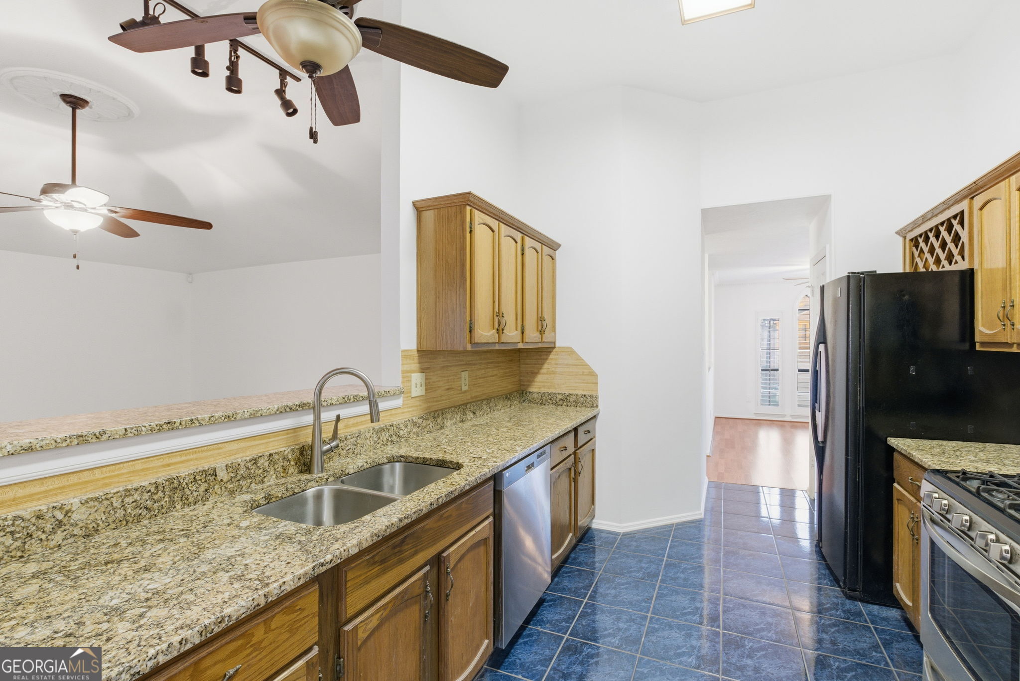 523 N Shore Road Lithonia GA 30058
