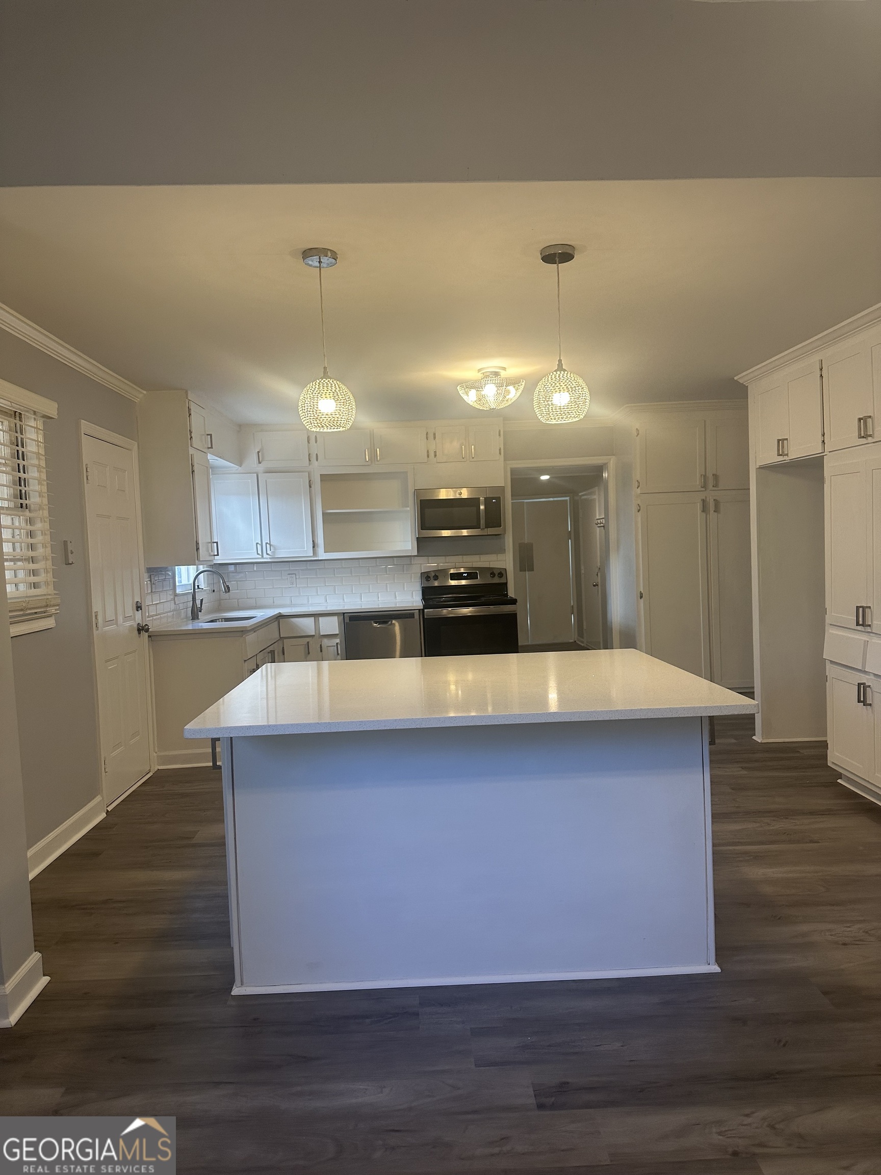 11080 White House Parkway Woodbury GA 30293