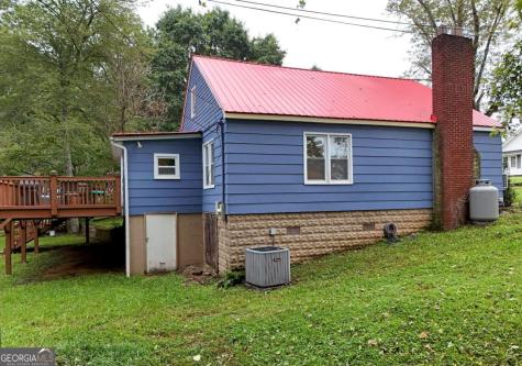 742 Hillcrest Drive Mccaysville GA 30555