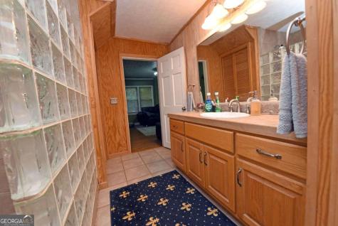 742 Hillcrest Drive Mccaysville GA 30555