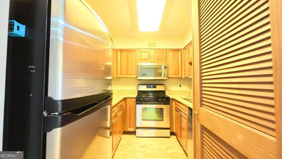 2479 Peachtree Road NE Atlanta GA 30305