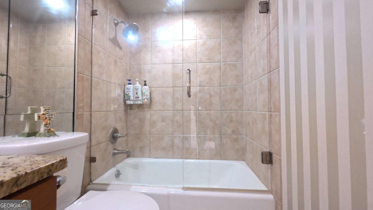 2479 Peachtree Road NE Atlanta GA 30305