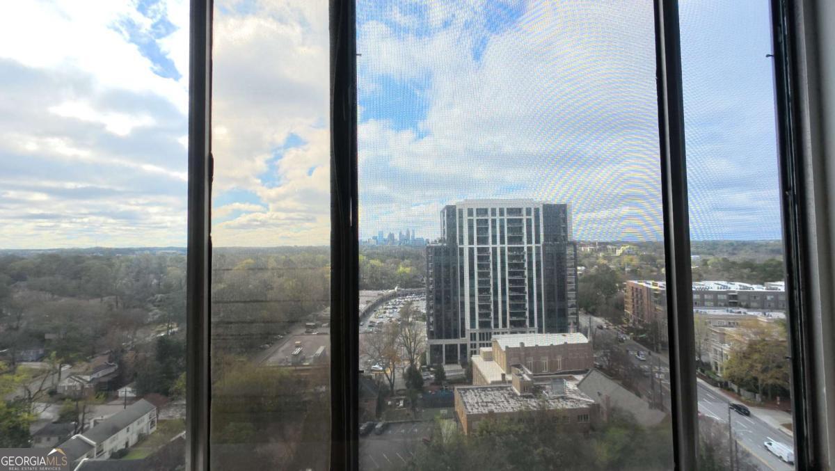 2479 Peachtree Road NE Atlanta GA 30305