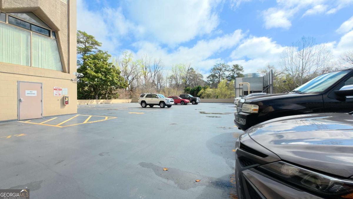 2479 Peachtree Road NE Atlanta GA 30305