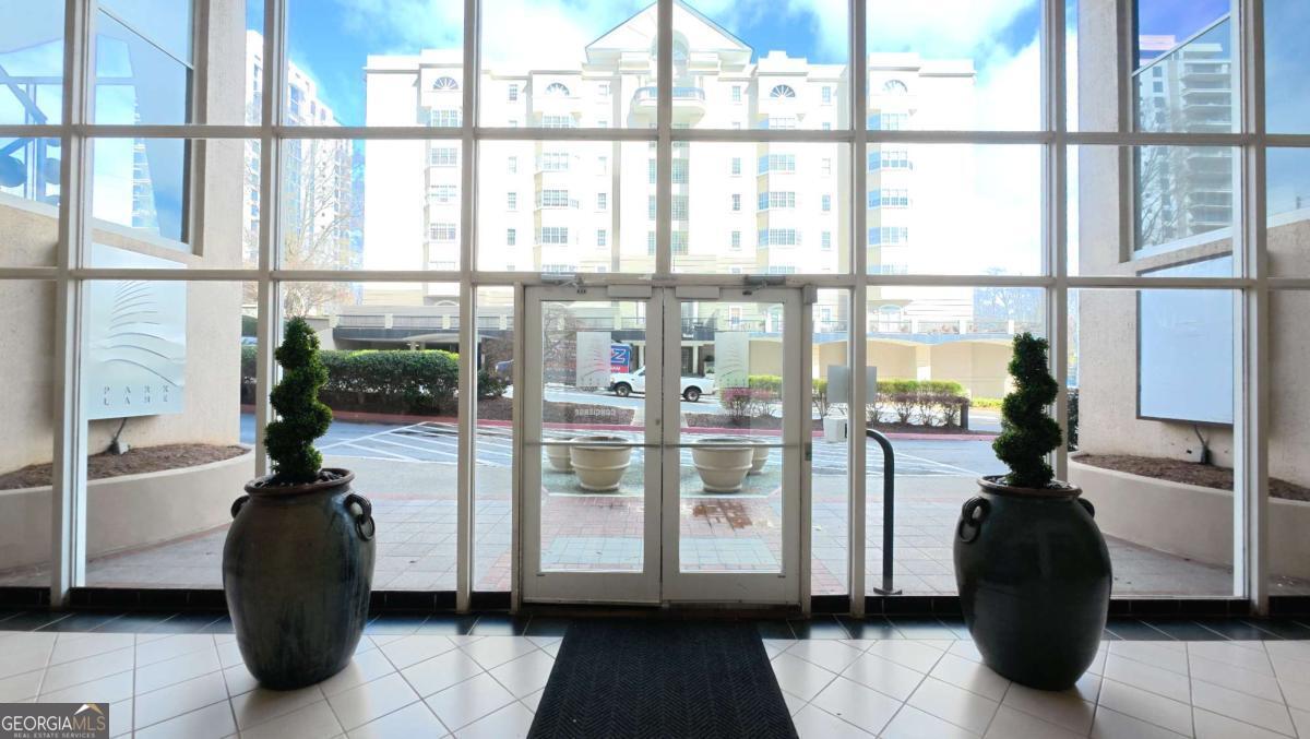 2479 Peachtree Road NE Atlanta GA 30305