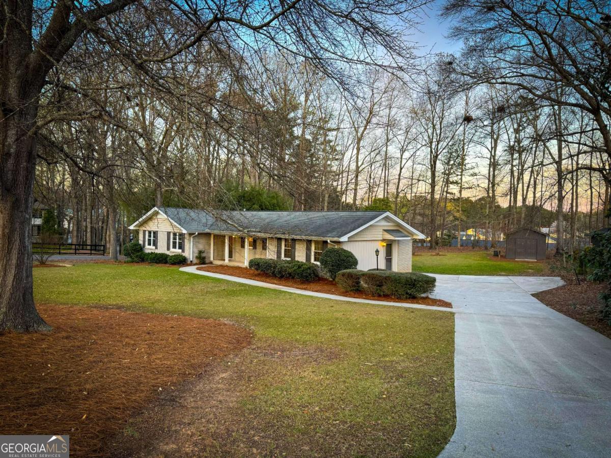 8774 Vansant Street Douglasville GA 30134