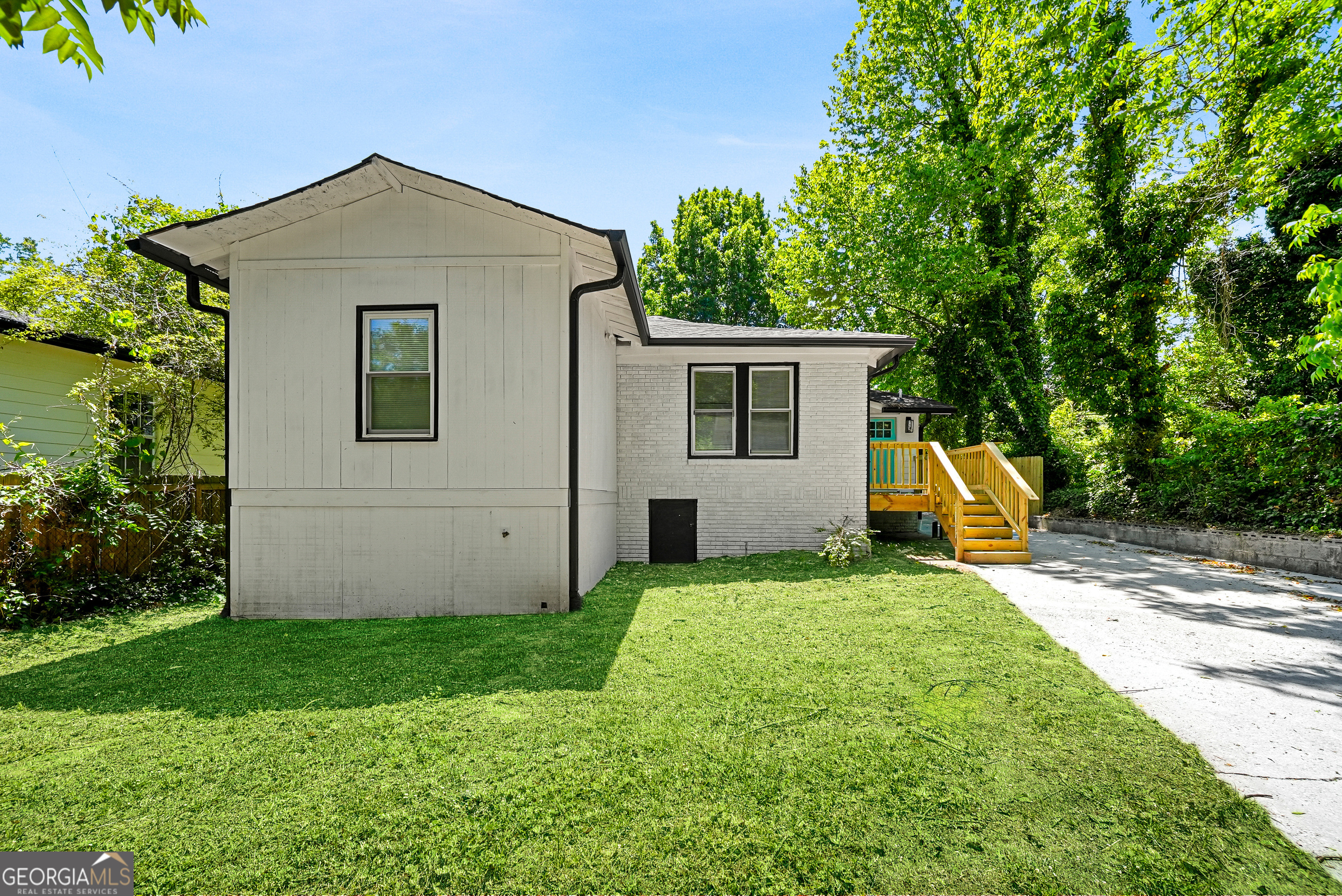 1023 Byron Drive SW Atlanta GA 30310