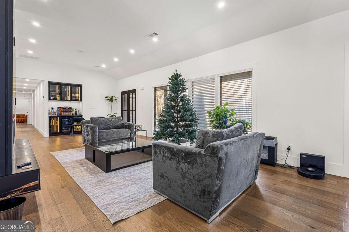 915 Lost Forest Drive NW Atlanta GA 30328