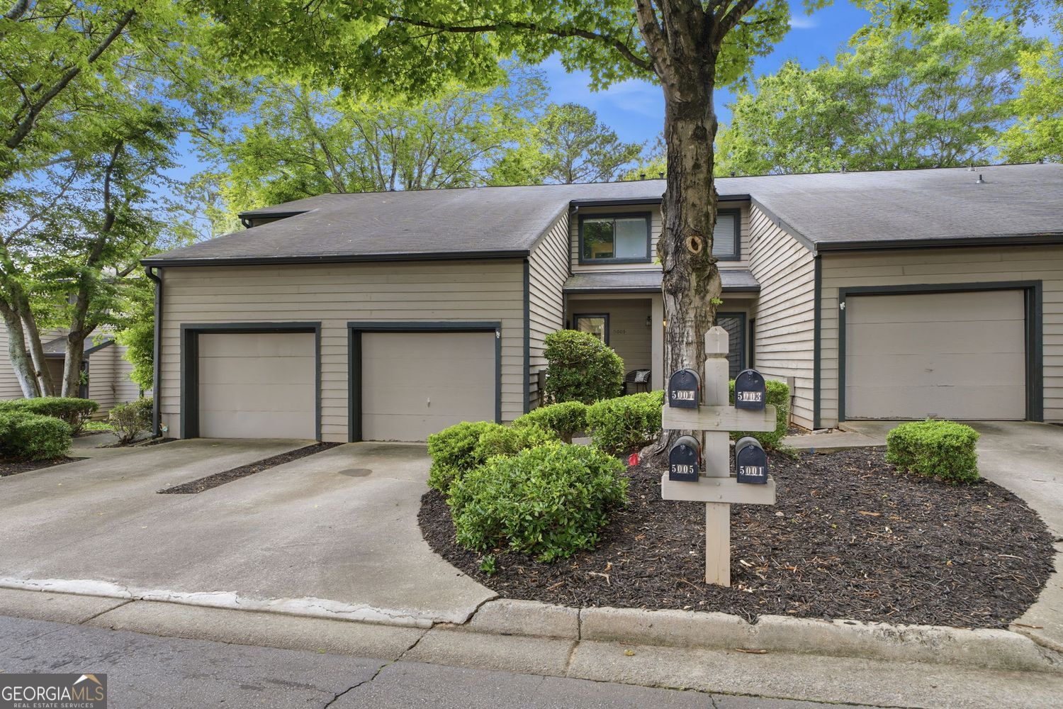 5005 Gardenia Circle Marietta GA 30068