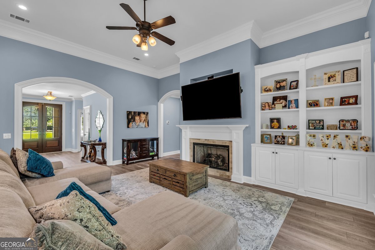 382 Savannah Road Richmond Hill GA 31324