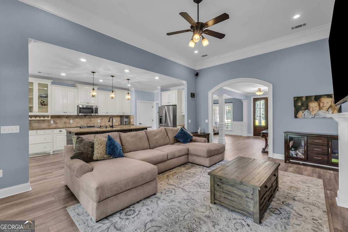 382 Savannah Road Richmond Hill GA 31324