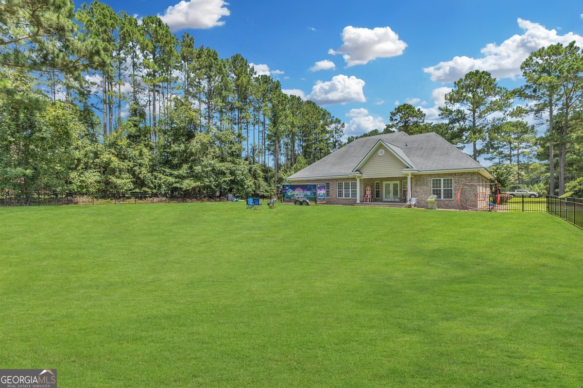 382 Savannah Road Richmond Hill GA 31324