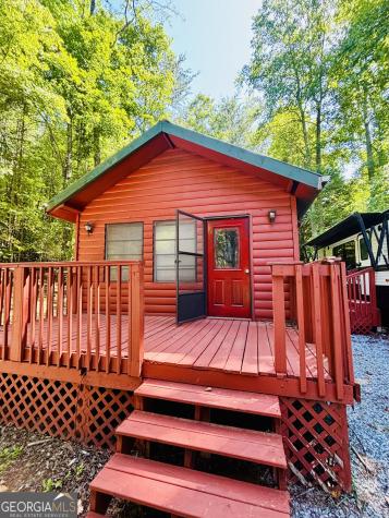 95 Hill Crest Court Cleveland GA 30528