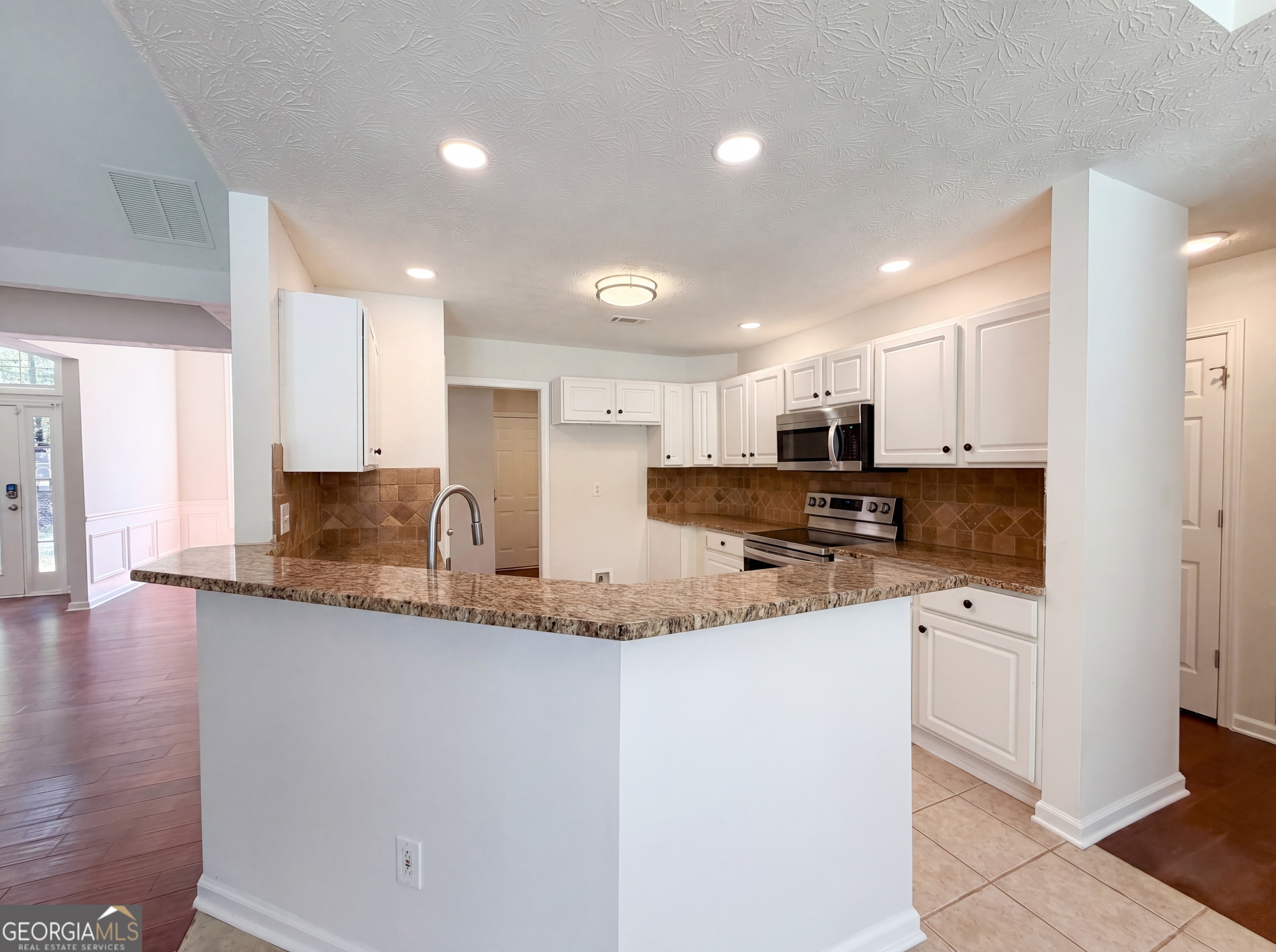 335 Hunters Glen Fayetteville GA 30215