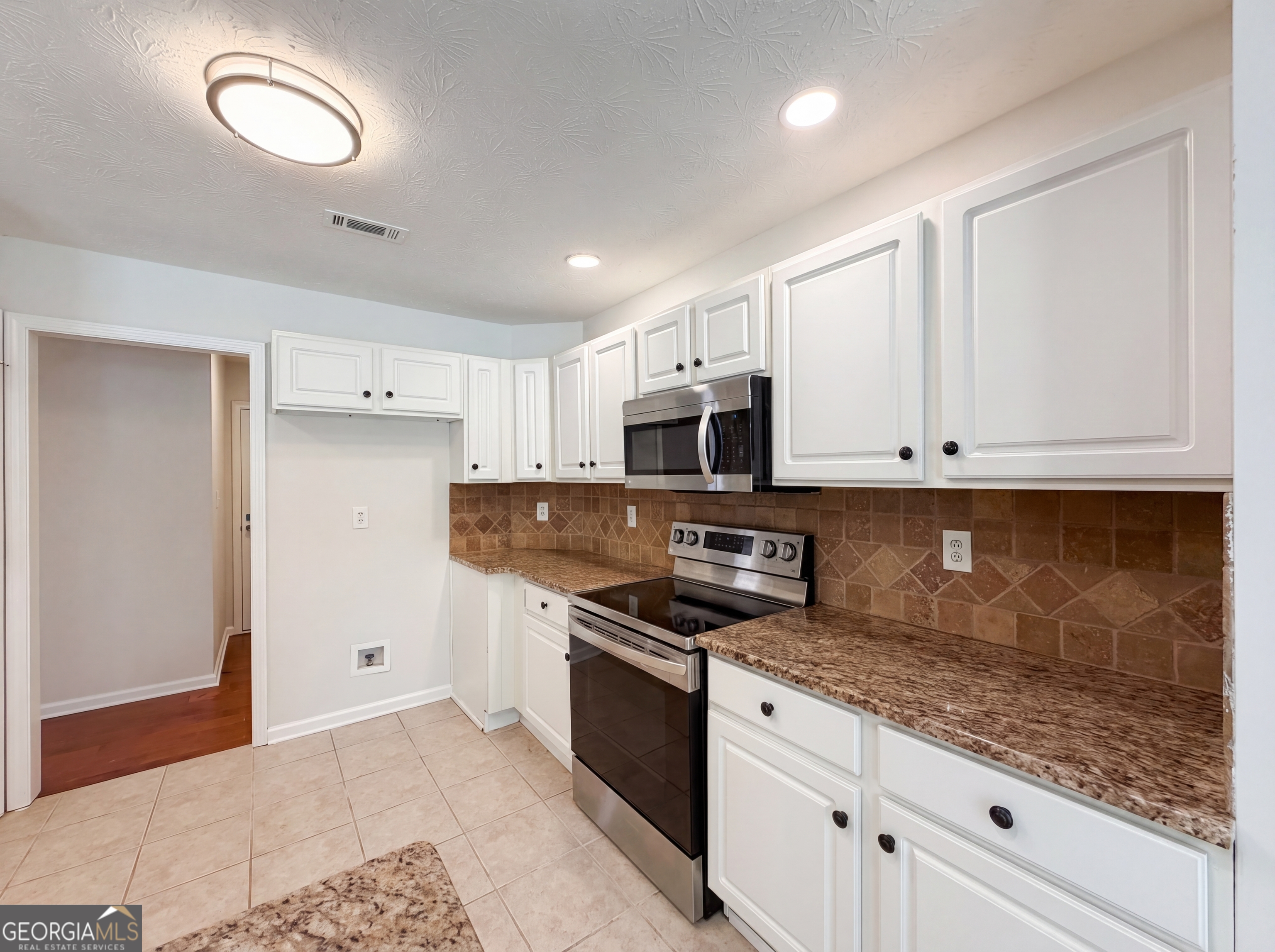 335 Hunters Glen Fayetteville GA 30215