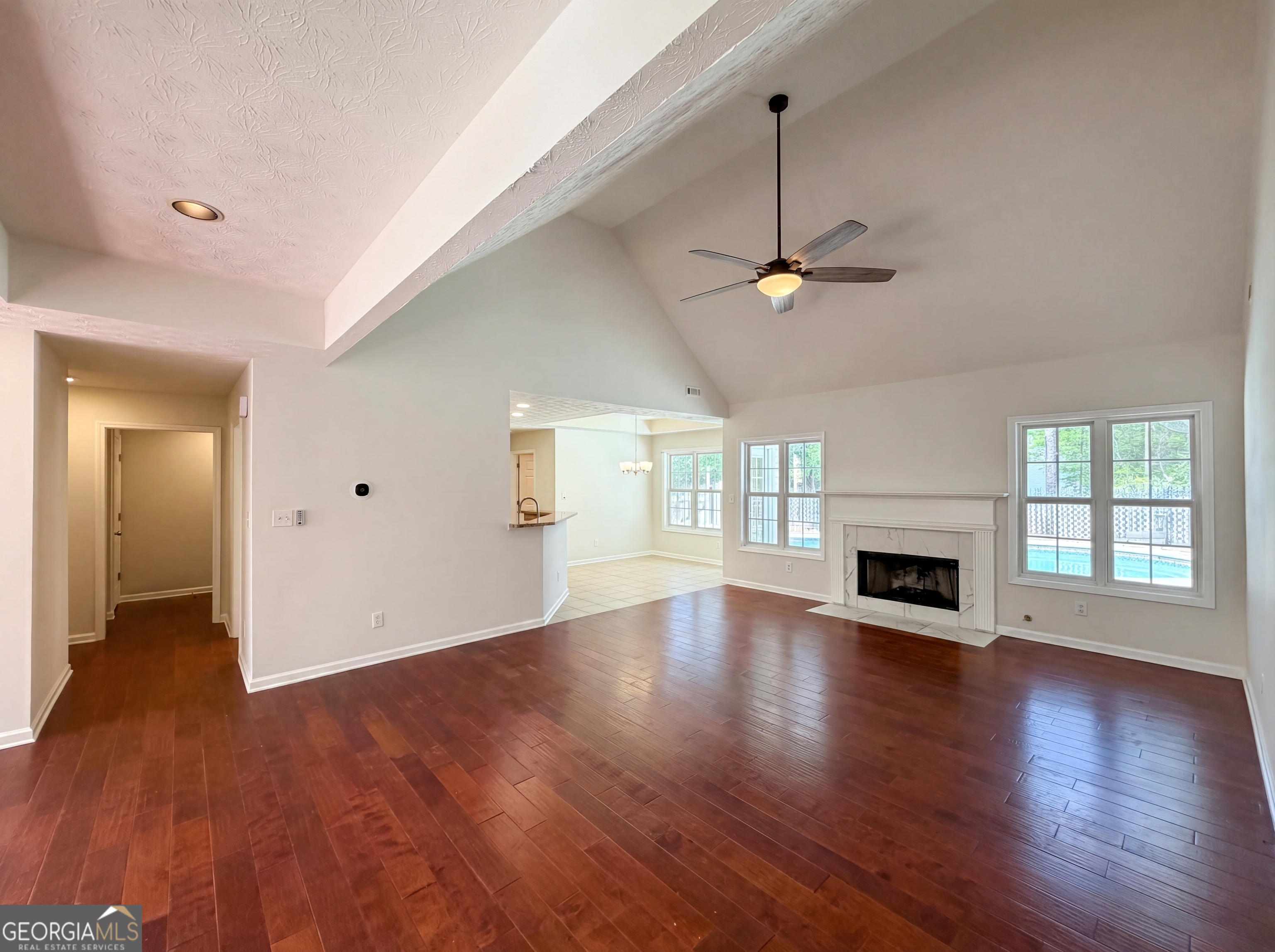 335 Hunters Glen Fayetteville GA 30215