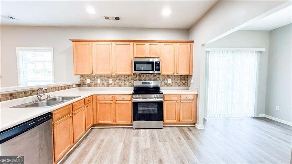 4387 Savannah Drive Atlanta GA 30349