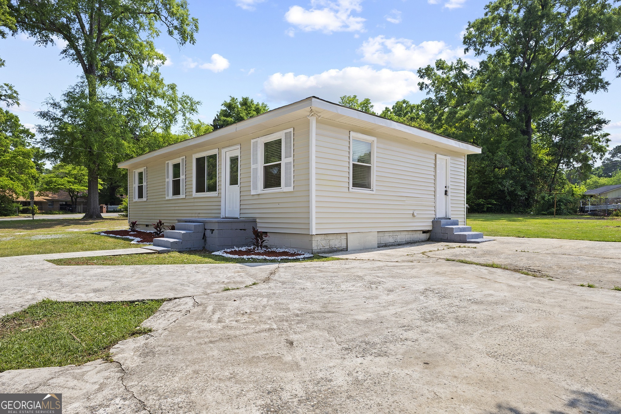 237 Suzanne Drive Warner Robins GA 31093