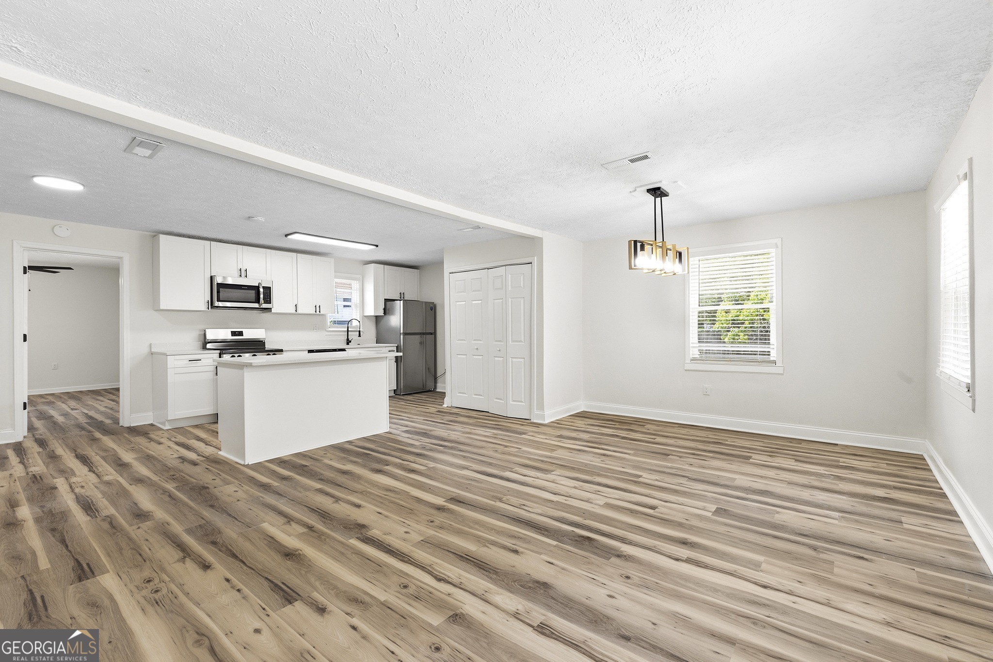 237 Suzanne Drive Warner Robins GA 31093