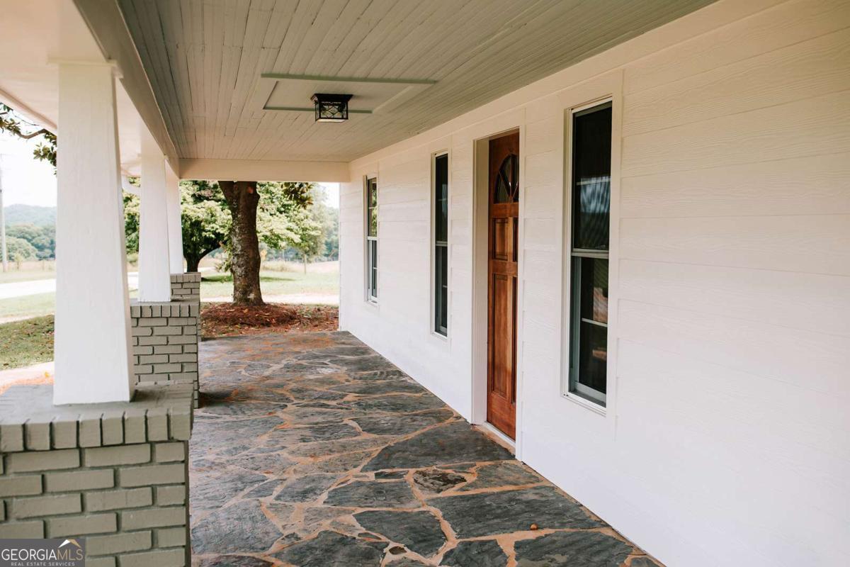 2985 Jackson Bridge Road Carnesville GA 30521