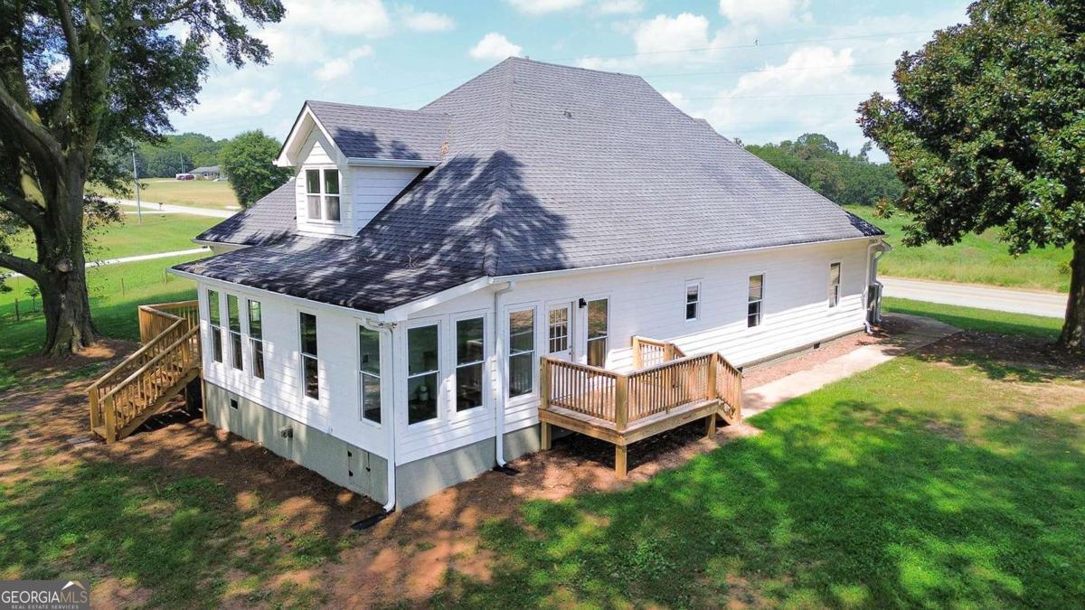 2985 Jackson Bridge Road Carnesville GA 30521
