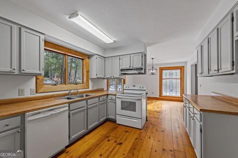 102 Captains Cove Blairsville GA 30512