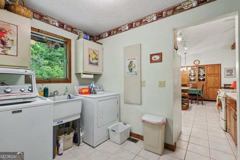 24 Taylor Valley Road Clayton GA 30525