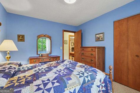 24 Taylor Valley Road Clayton GA 30525