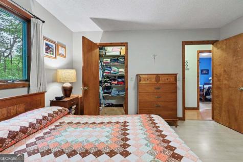 24 Taylor Valley Road Clayton GA 30525