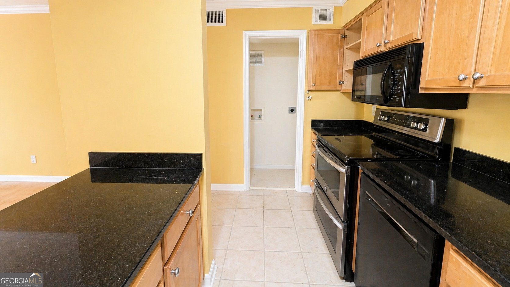 3120 Seven Pines #202 Court Atlanta GA 30339