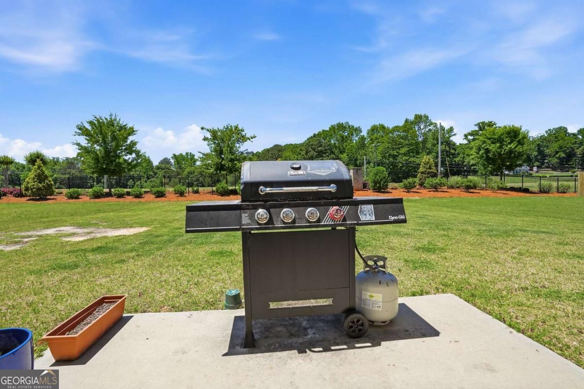 65 Knightsbridge Lane Winder GA 30680