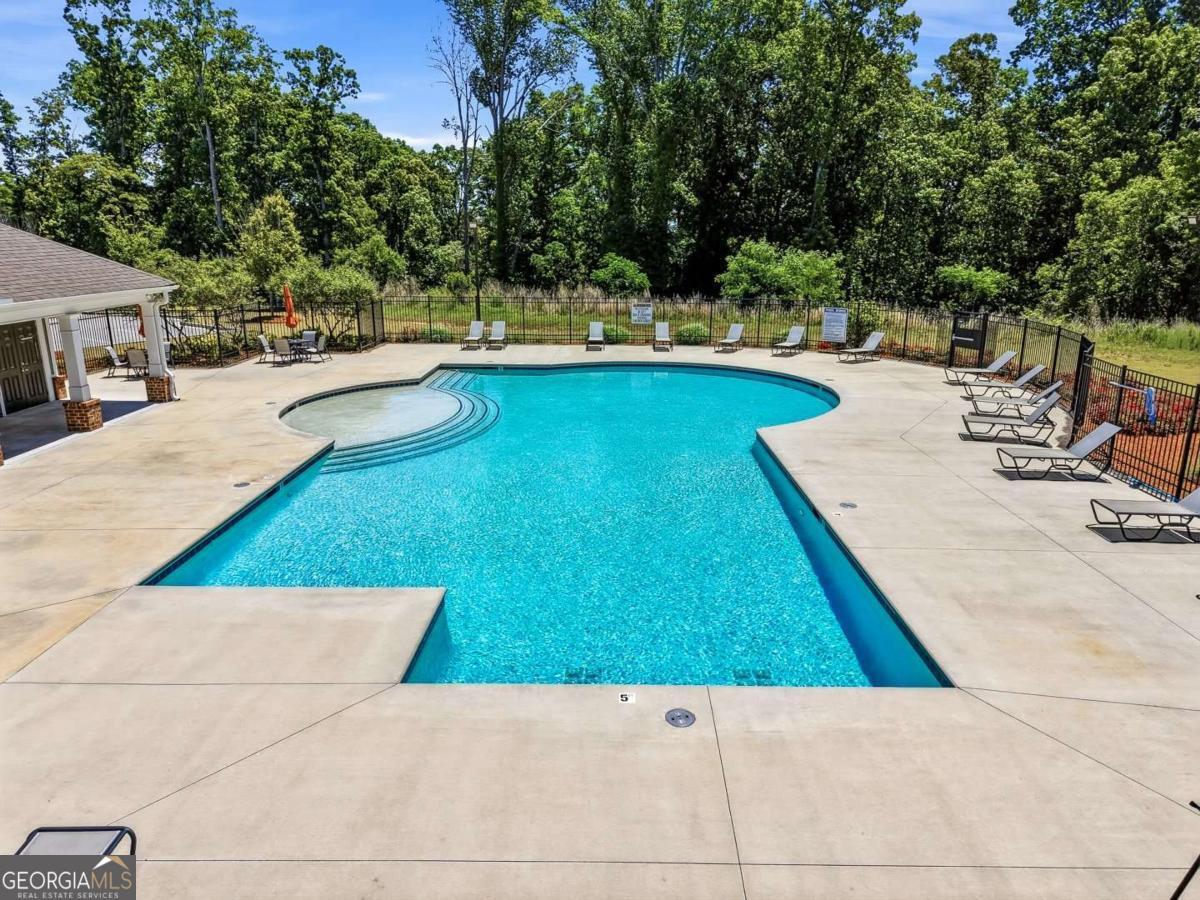 65 Knightsbridge Lane Winder GA 30680