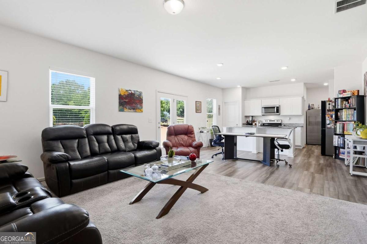 65 Knightsbridge Lane Winder GA 30680