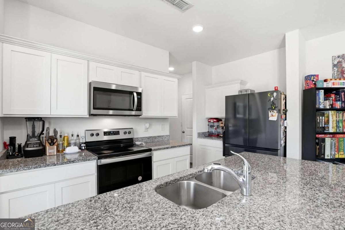 65 Knightsbridge Lane Winder GA 30680