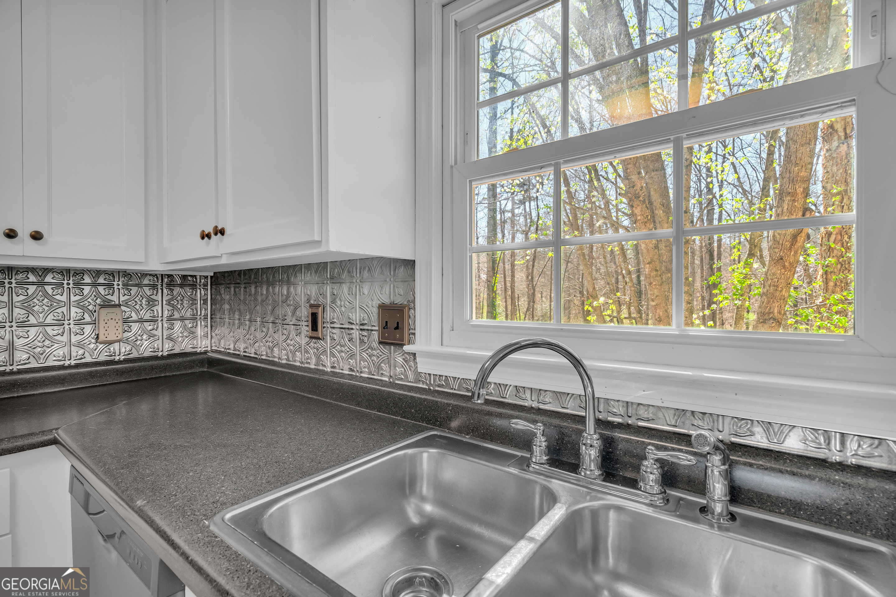 694 Lovers Lane Toccoa GA 30577
