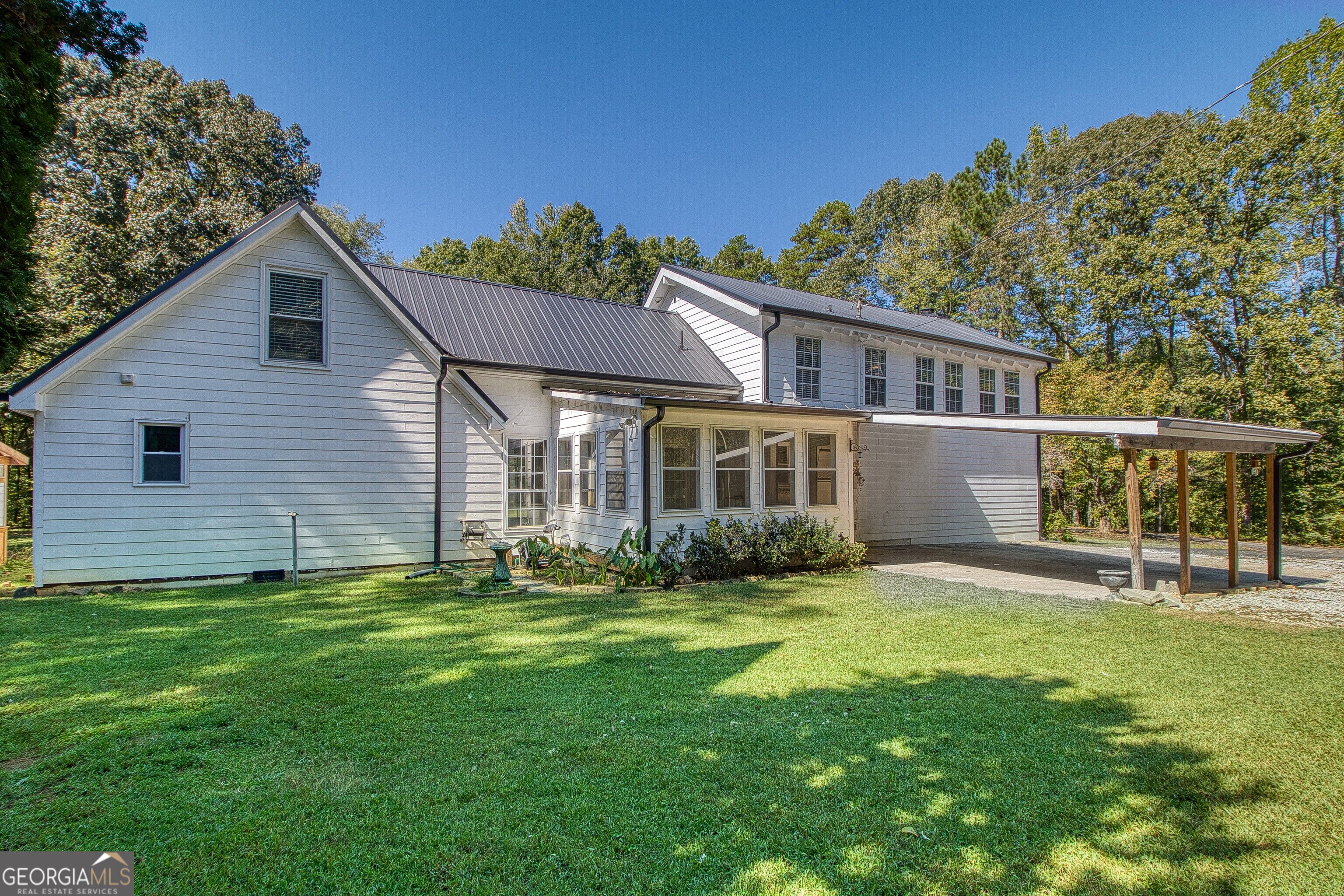 1735 Highway 85 Senoia GA 30276