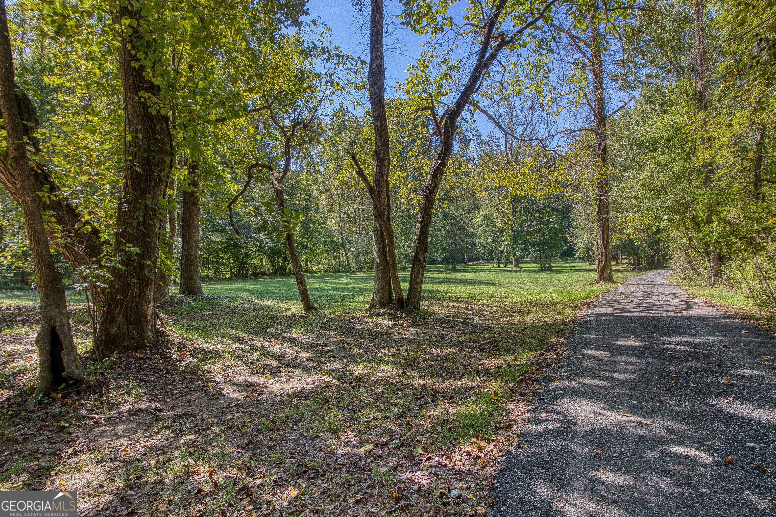 1735 Highway 85 Senoia GA 30276
