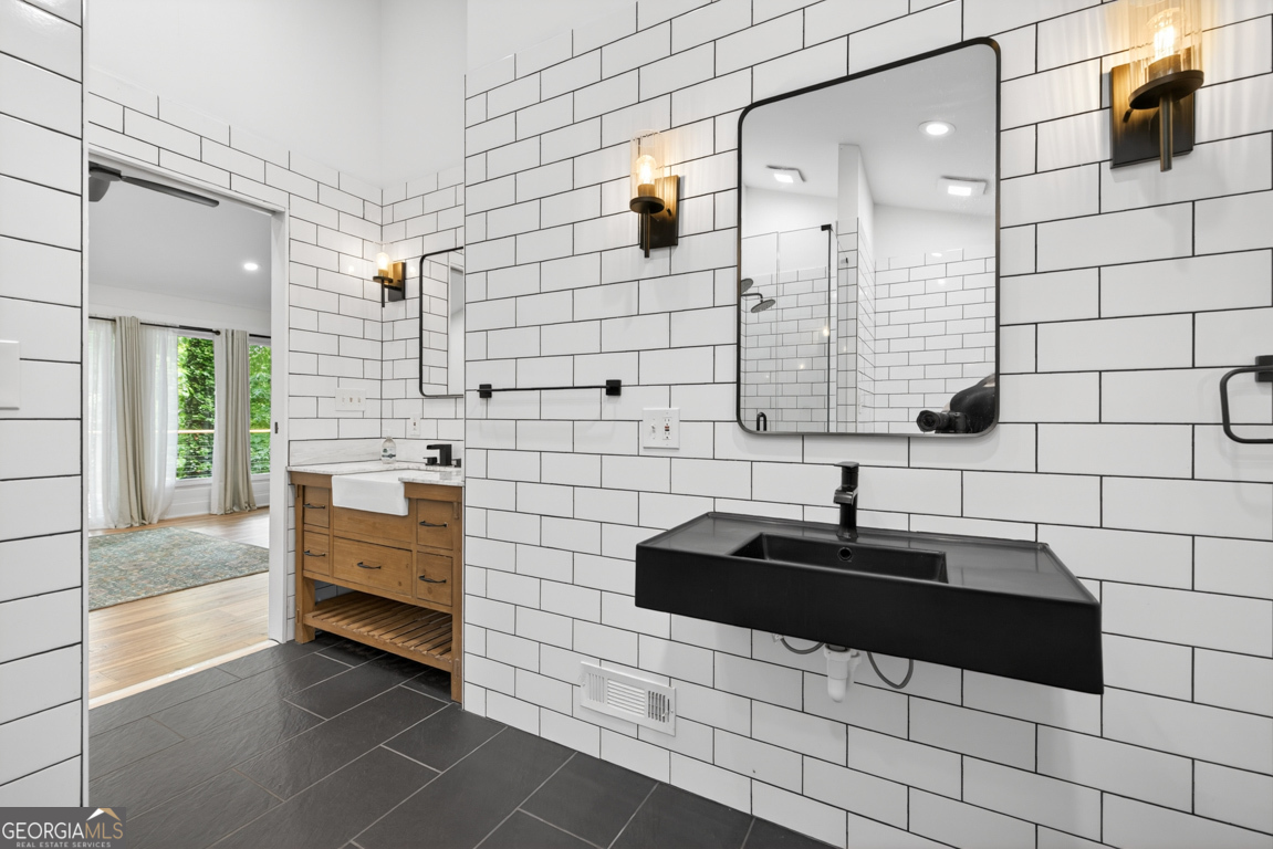 3327 Hickory Point Gainesville GA 30506