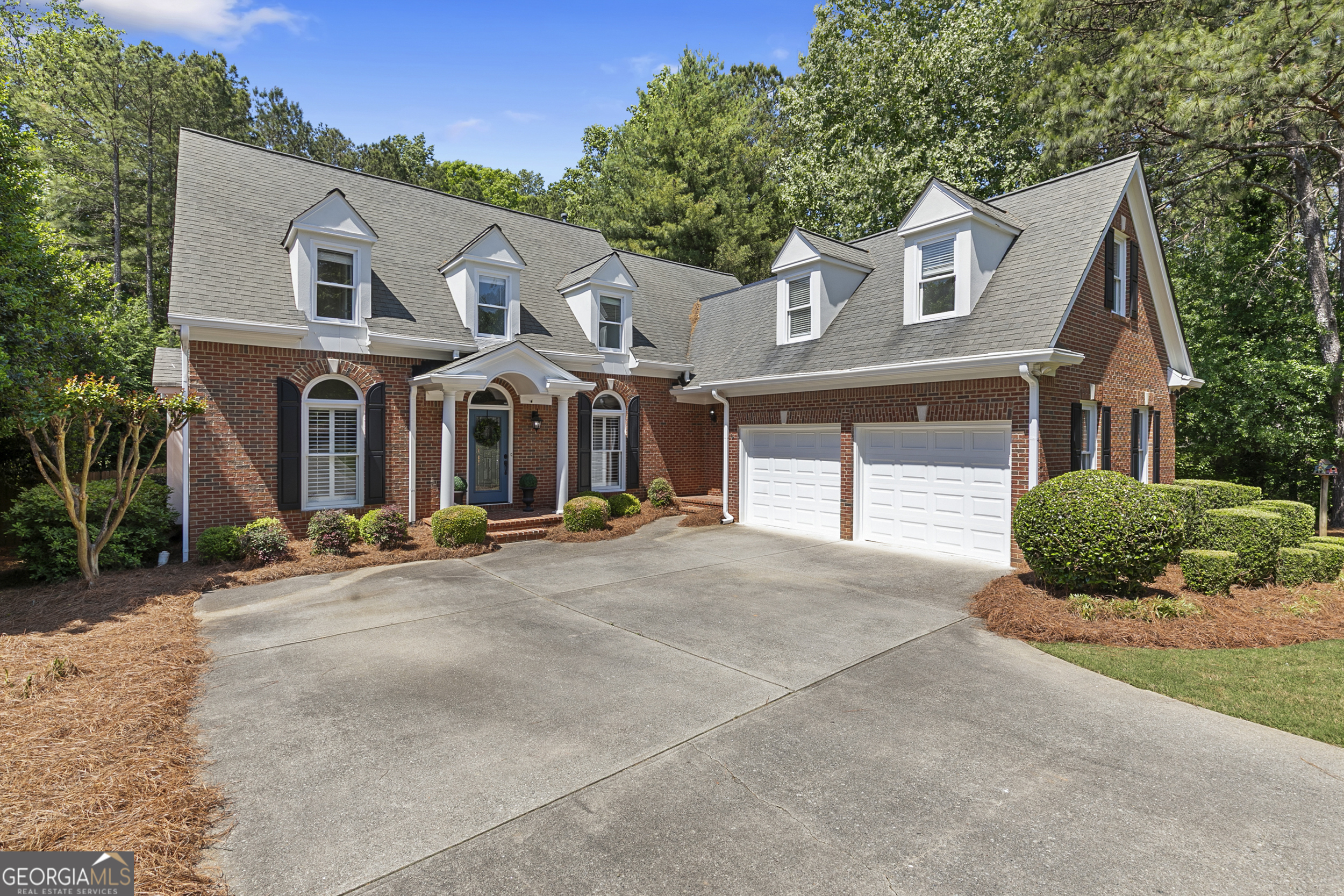2135 Whittingham Court Roswell GA 30075