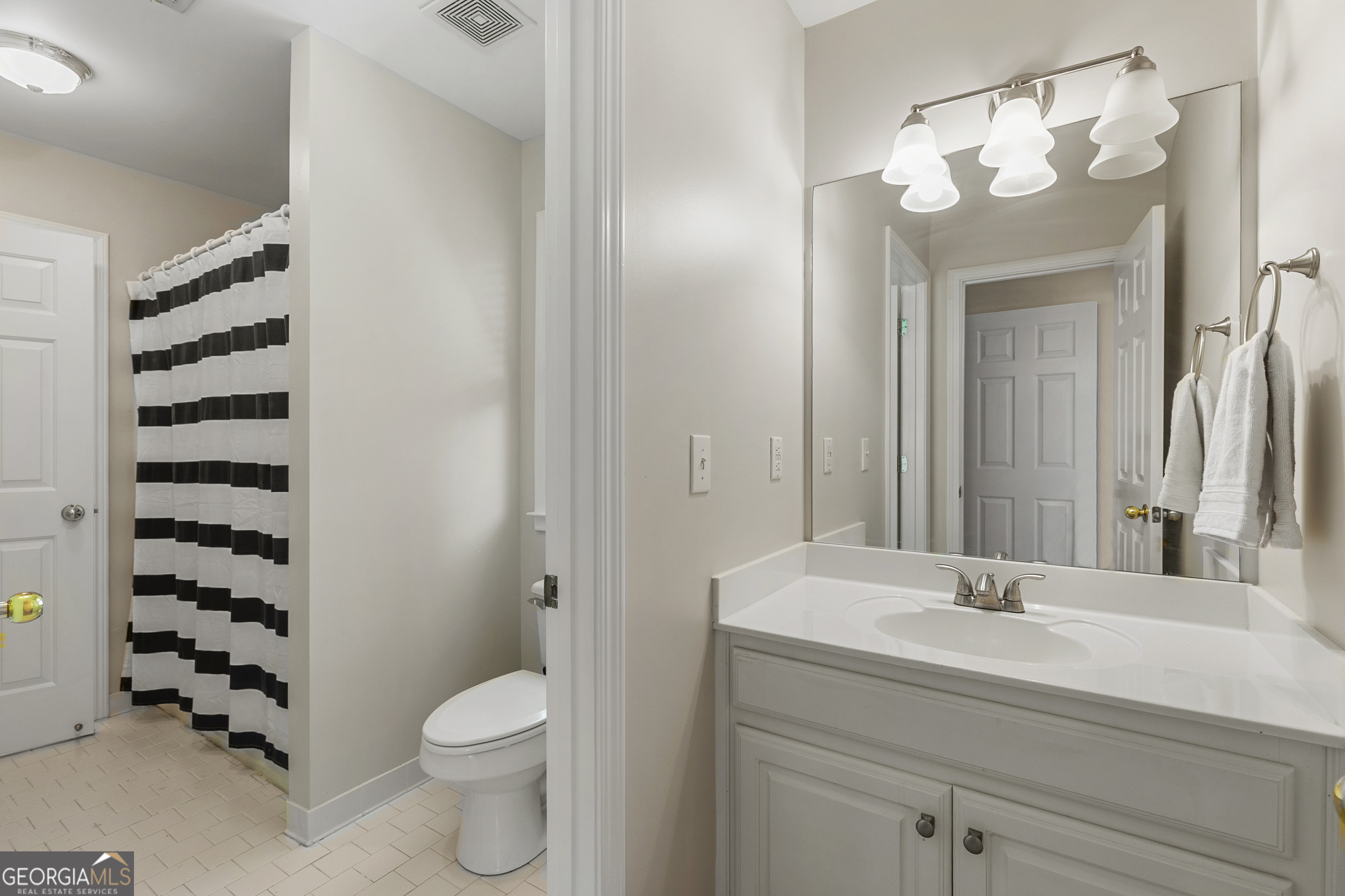 2135 Whittingham Court Roswell GA 30075